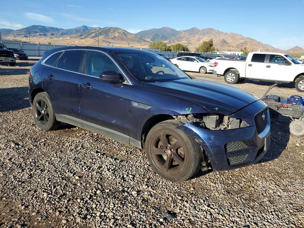 2017 JAGUAR F-PACE Prestige