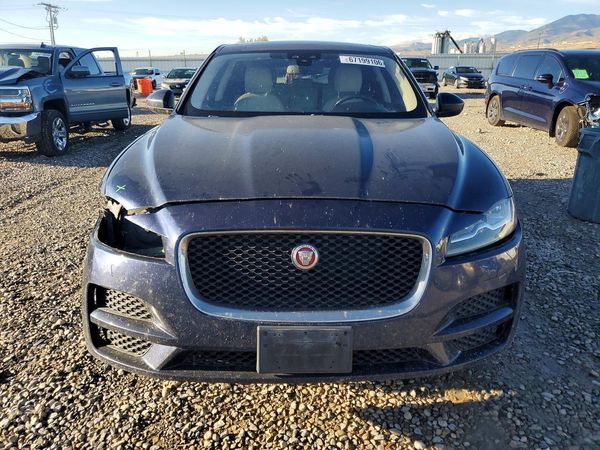 2017 JAGUAR F-PACE Prestige