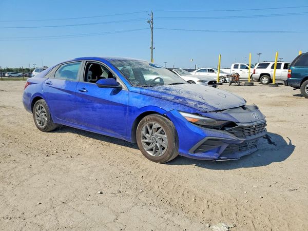 2024 HYUNDAI ELANTRA SEL — Passenger 3/4