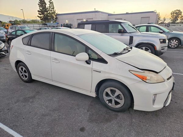 2014 TOYOTA PRIUS