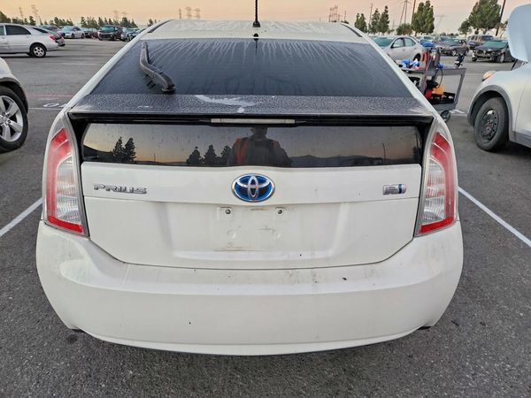 2014 TOYOTA PRIUS