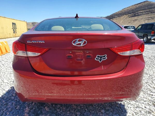 2013 HYUNDAI ELANTRA