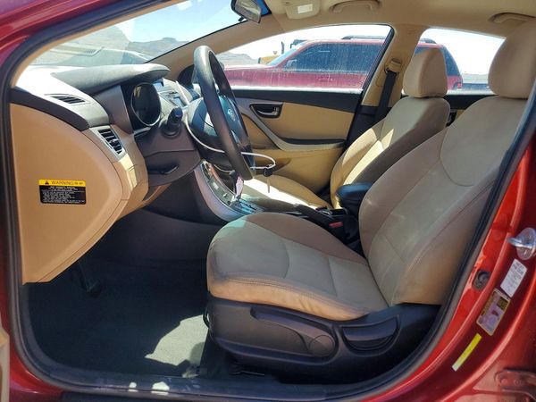 2013 HYUNDAI ELANTRA
