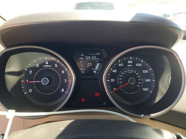 2013 HYUNDAI ELANTRA