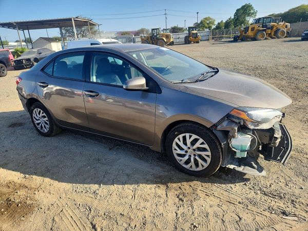 2017 TOYOTA COROLLA