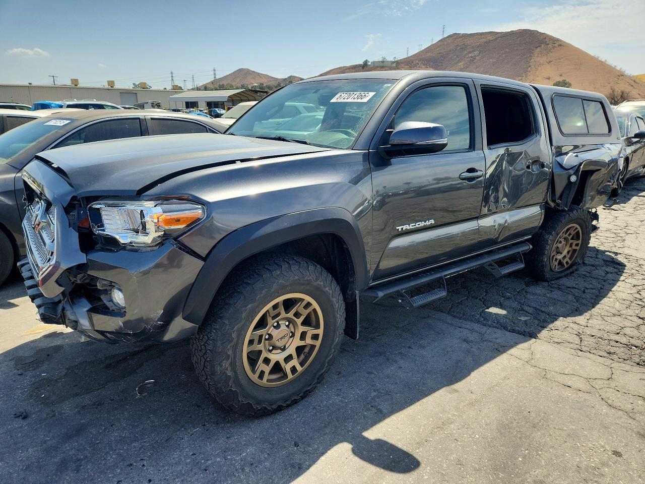 2017 TOYOTA TACOMA