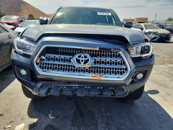 2017 TOYOTA TACOMA