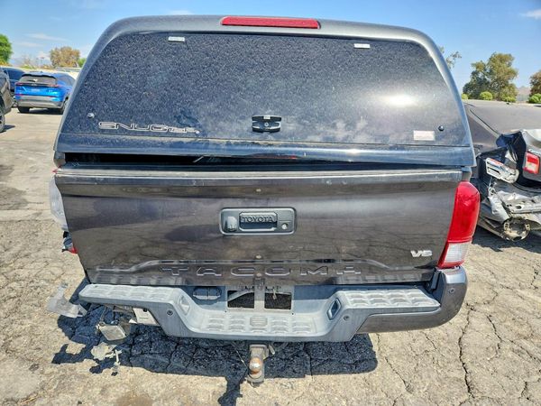 2017 TOYOTA TACOMA