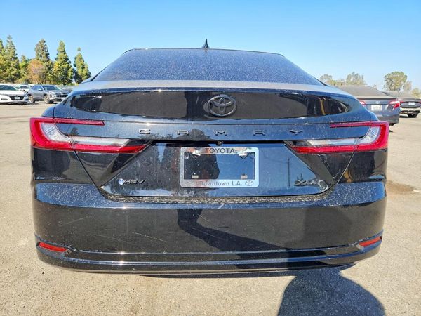 2025 TOYOTA CAMRY