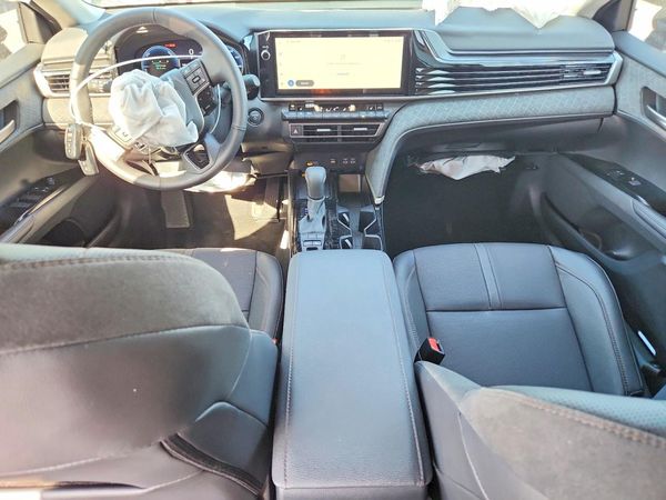 2025 TOYOTA CAMRY