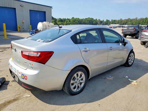 2015 KIA RIO GL - Middle-low