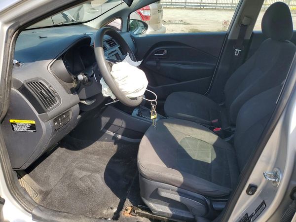 2015 KIA RIO GL - Middle-low