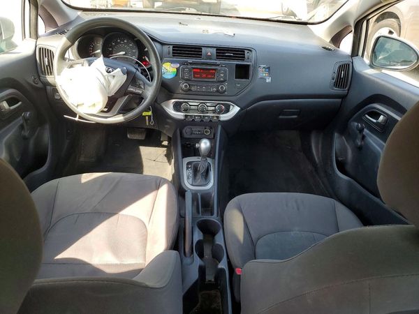 2015 KIA RIO GL - Middle-low