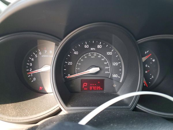 2015 KIA RIO GL - Middle-low