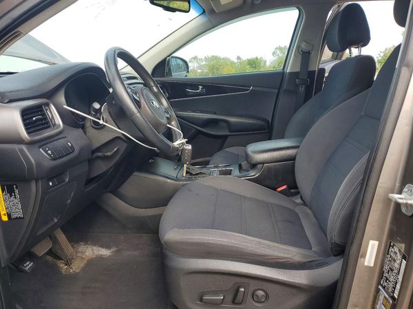 2016 KIA SORENTO L / LX