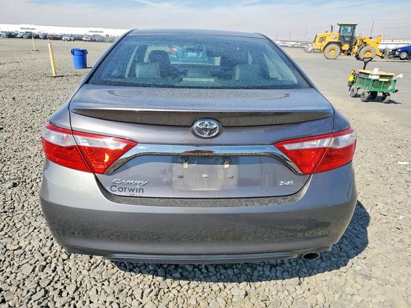 2015 TOYOTA CAMRY