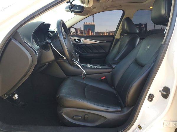 2014 INFINITI Q50 — DENT
