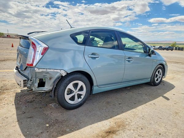 2015 TOYOTA PRIUS