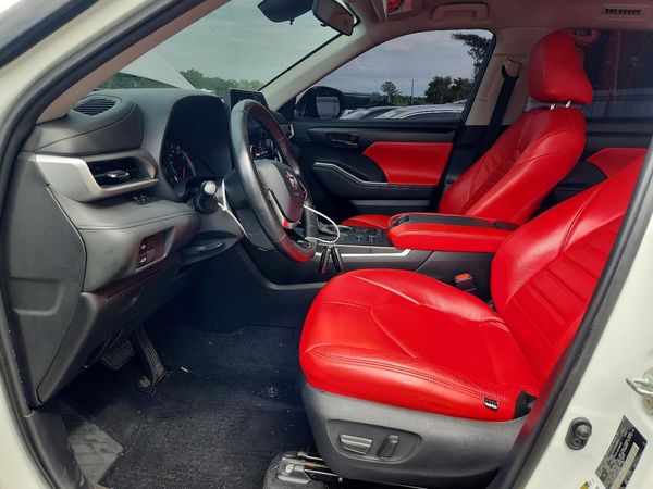 2020 TOYOTA HIGHLANDER