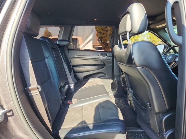 2019 JEEP GRAND CHEROKEE Laredo