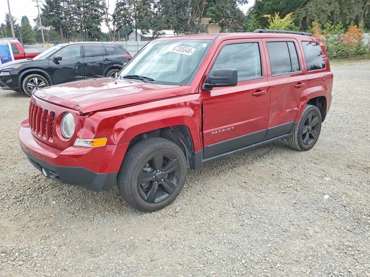 2013 JEEP PATRIOT Latitude — Front 3/4