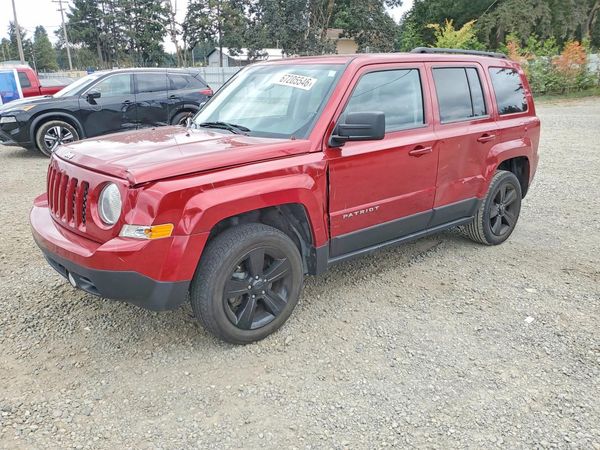 2013 JEEP PATRIOT Latitude — Front 3/4