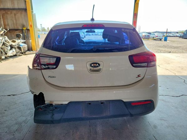 2018 KIA RIO 5-DOOR LX, S