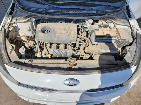 2018 KIA RIO 5-DOOR LX, S