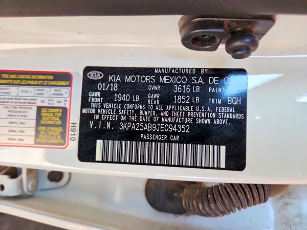 2018 KIA RIO 5-DOOR LX, S