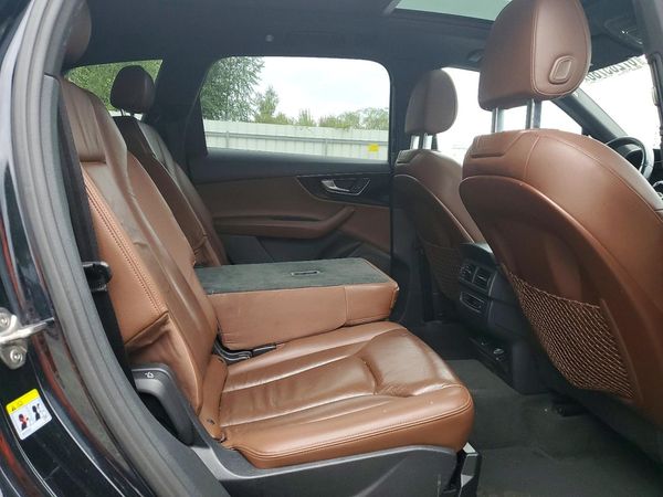 2017 AUDI Q7 quattro Premium Plus