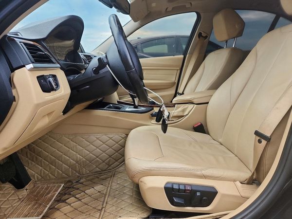 2013 BMW 320 SA