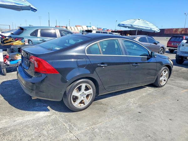 2012 VOLVO S60