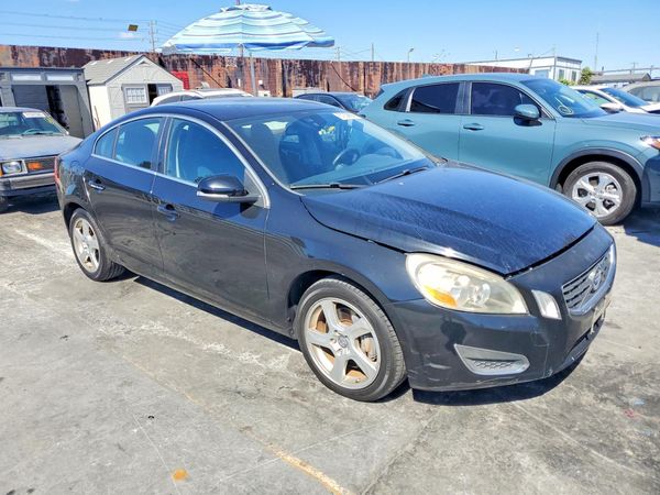 2012 VOLVO S60