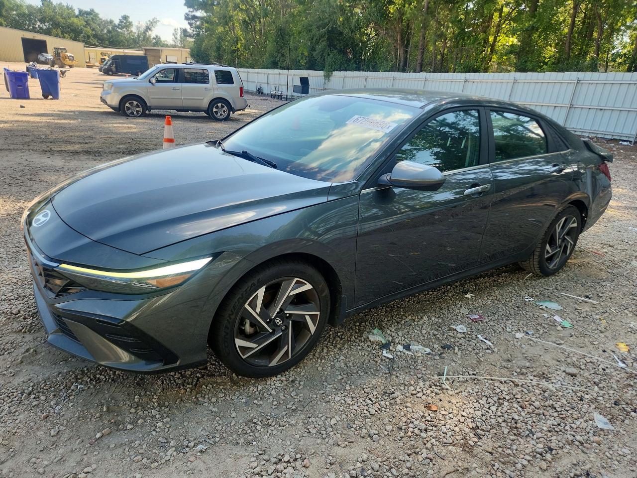 2024 HYUNDAI ELANTRA