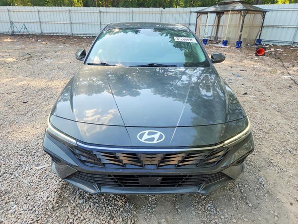 2024 HYUNDAI ELANTRA
