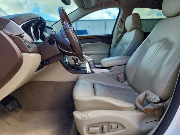 2012 CADILLAC SRX Luxury