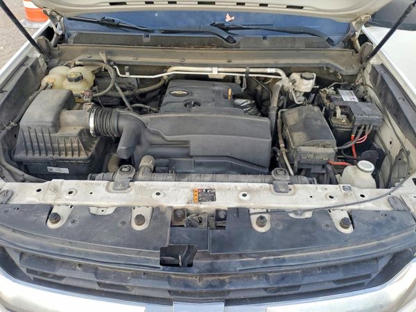 2019 CHEVROLET COLORADO Work Truck — Engine bay