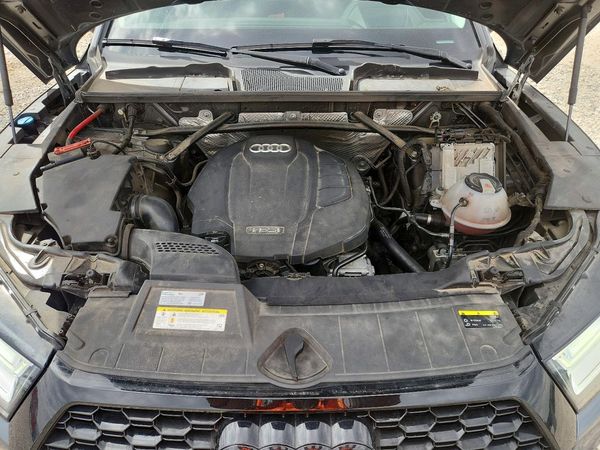 2018 AUDI Q5 quattro Prestige