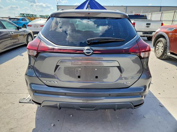 2023 NISSAN KICKS