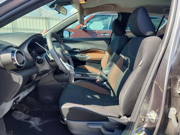 2023 NISSAN KICKS