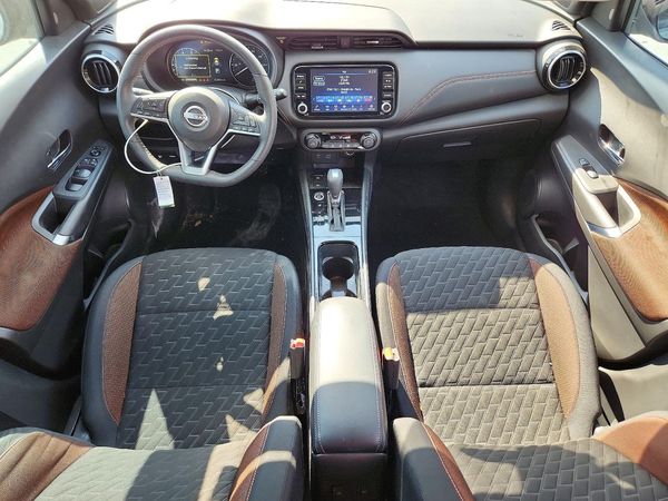 2023 NISSAN KICKS