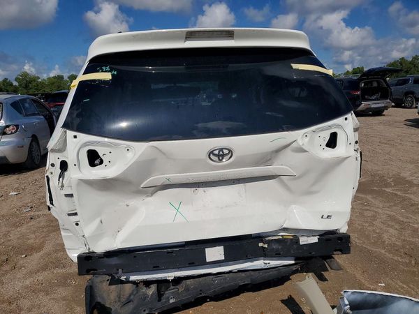 2015 TOYOTA SIENNA
