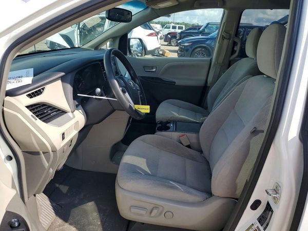 2015 TOYOTA SIENNA