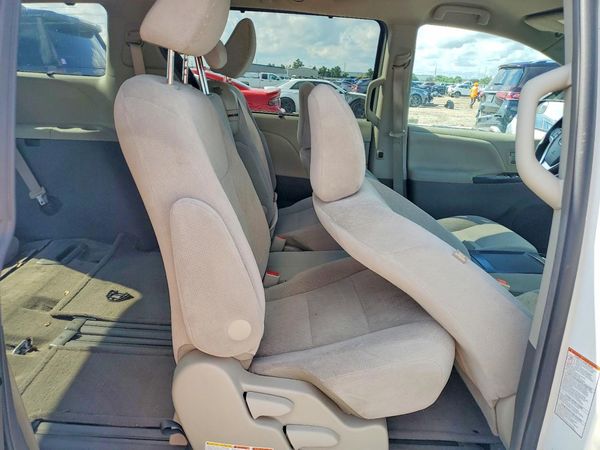 2015 TOYOTA SIENNA