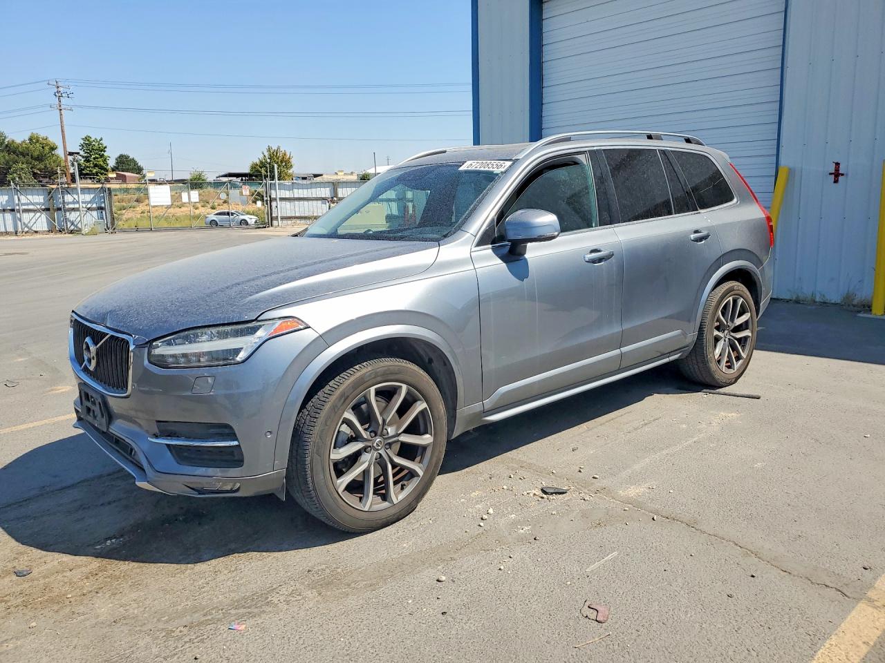 2017 VOLVO XC90 Momentum