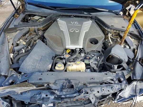 2018 INFINITI Q60 — Engine bay