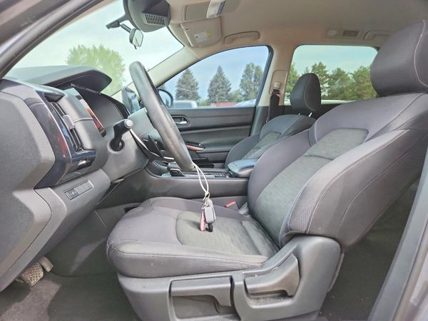 2022 NISSAN PATHFINDER S