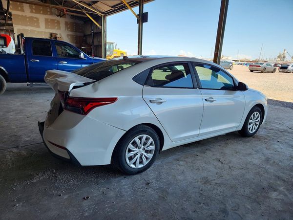 2019 HYUNDAI ACCENT SE and SEL