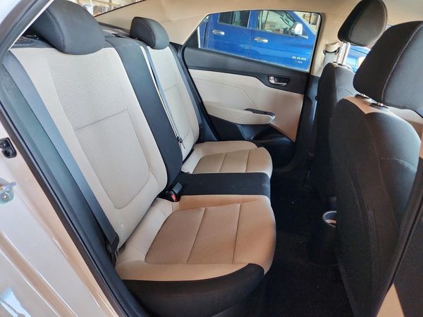 2019 HYUNDAI ACCENT SE and SEL