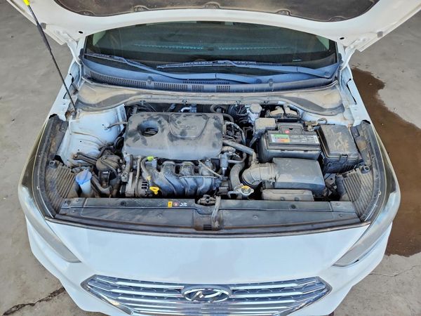 2019 HYUNDAI ACCENT SE and SEL